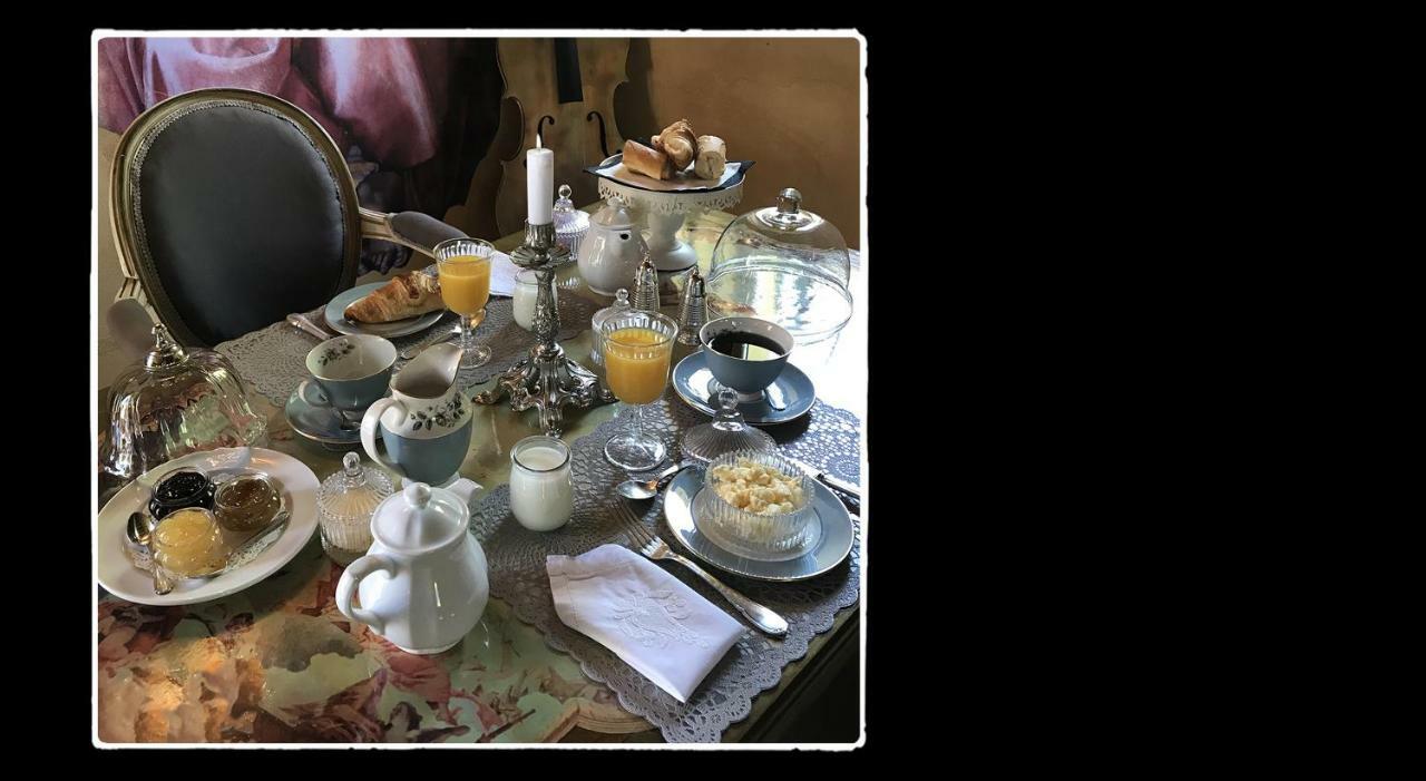 Manoir De Livet Bed & Breakfast Saint-Germain-de-Livet Eksteriør bilde